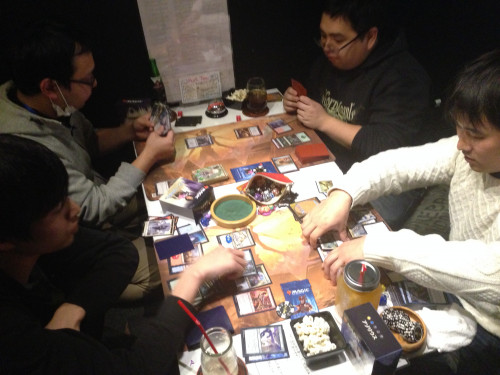 ゲームバー スノーの酒場 洋酒とゲームの専門店