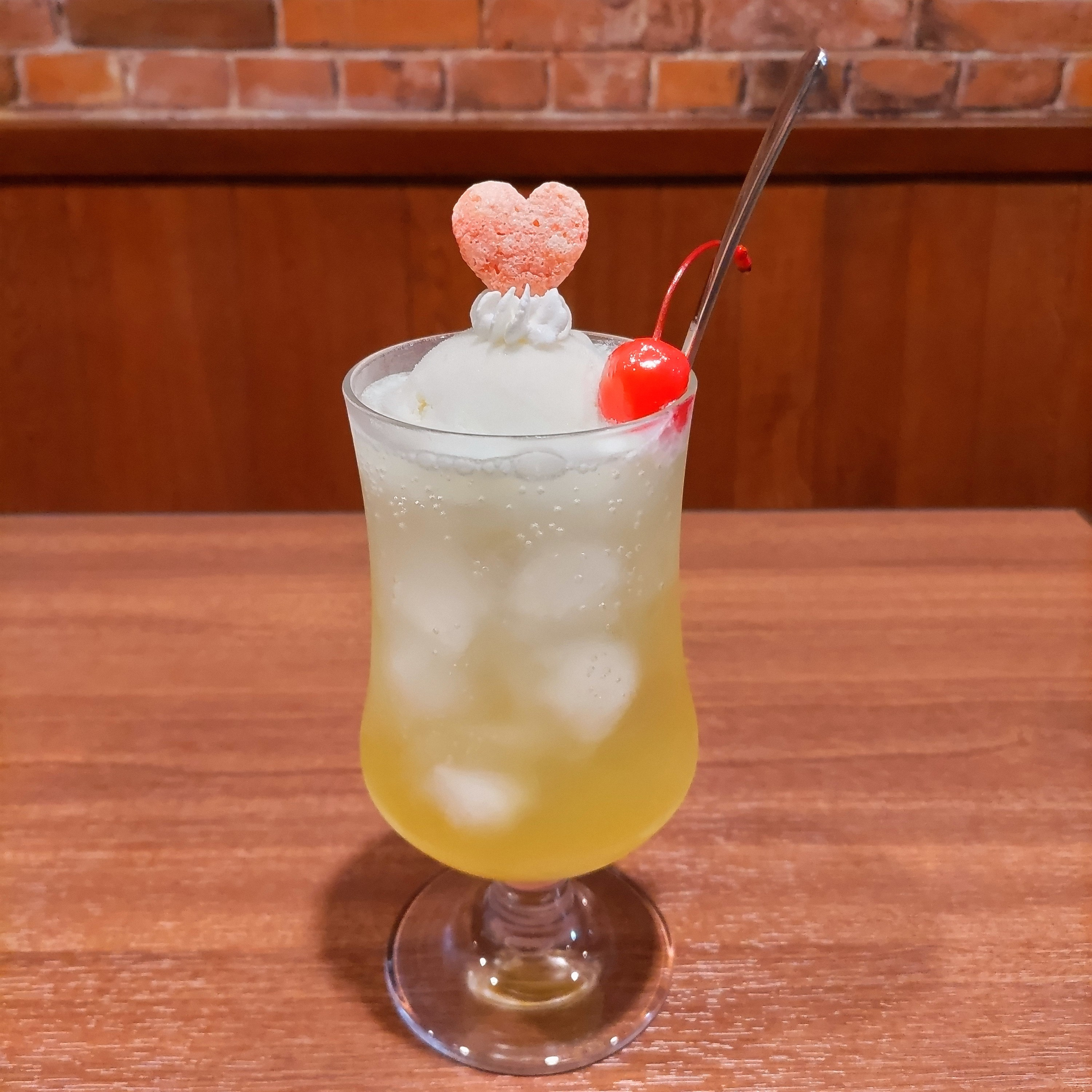 パインクリームソーダ