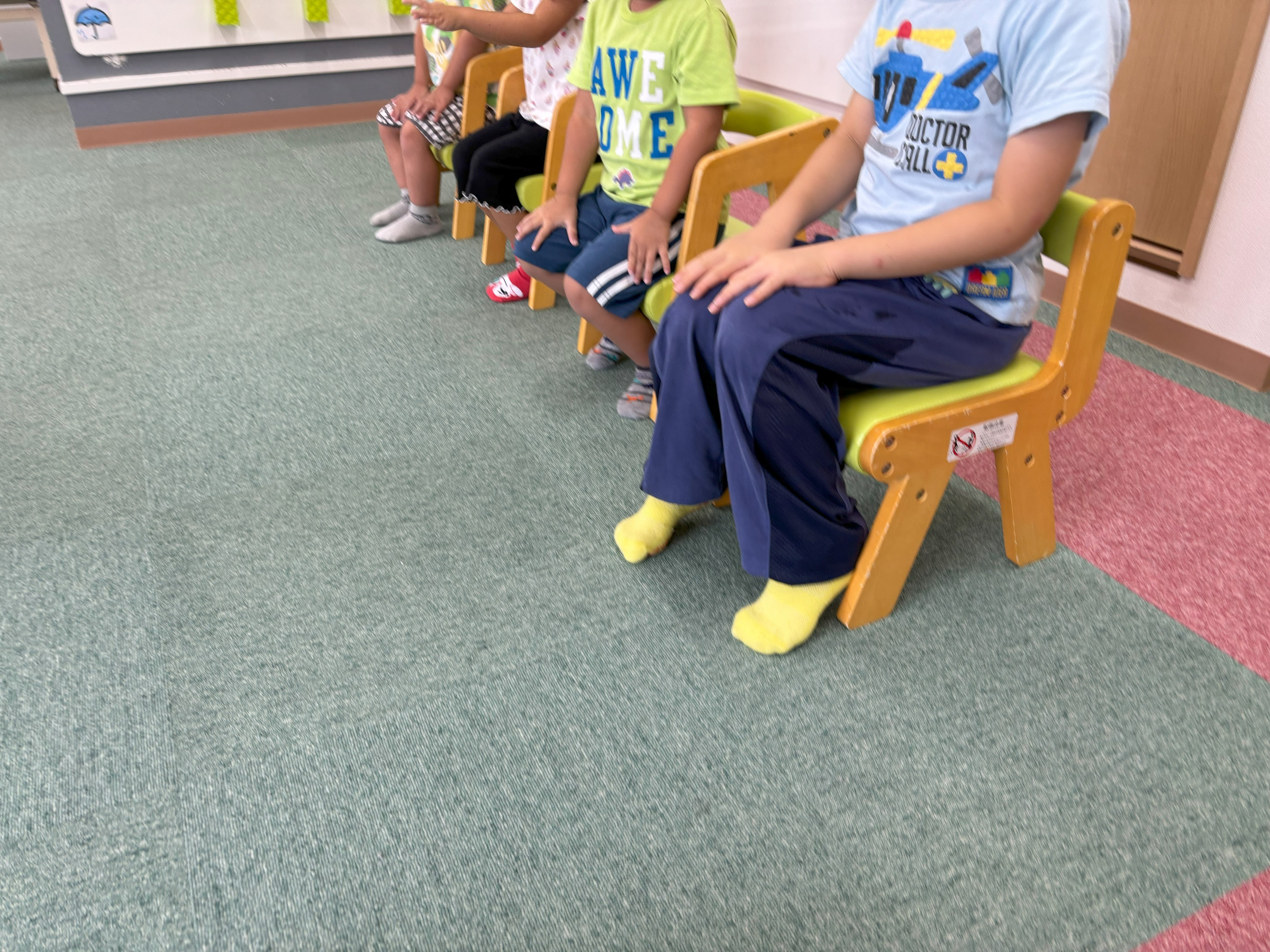 はじまりの会、終わりの会ではお友達の行動から学ぶことも多いです！