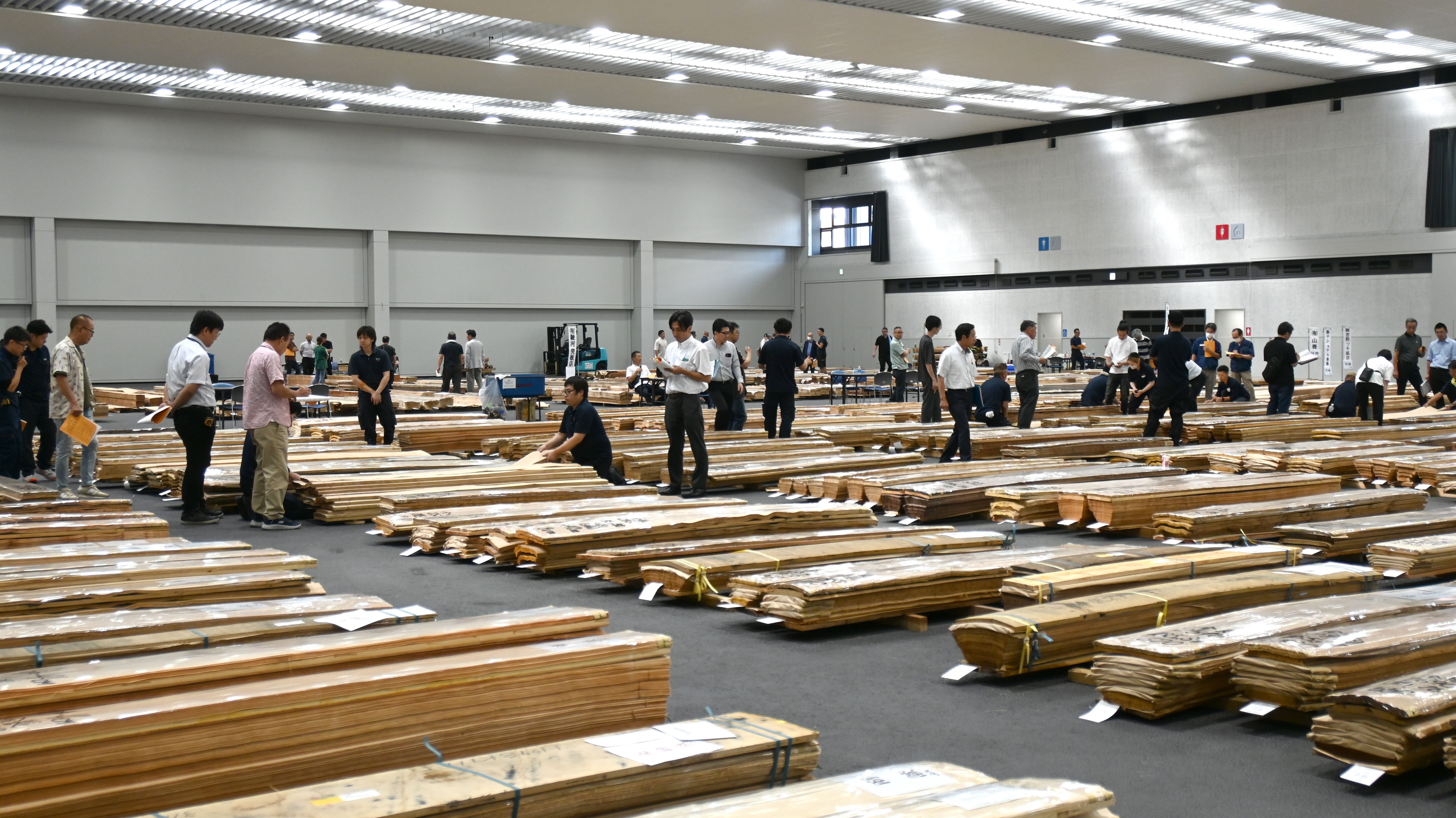  第75回静岡優良ツキ板展示大会開催のお知らせ