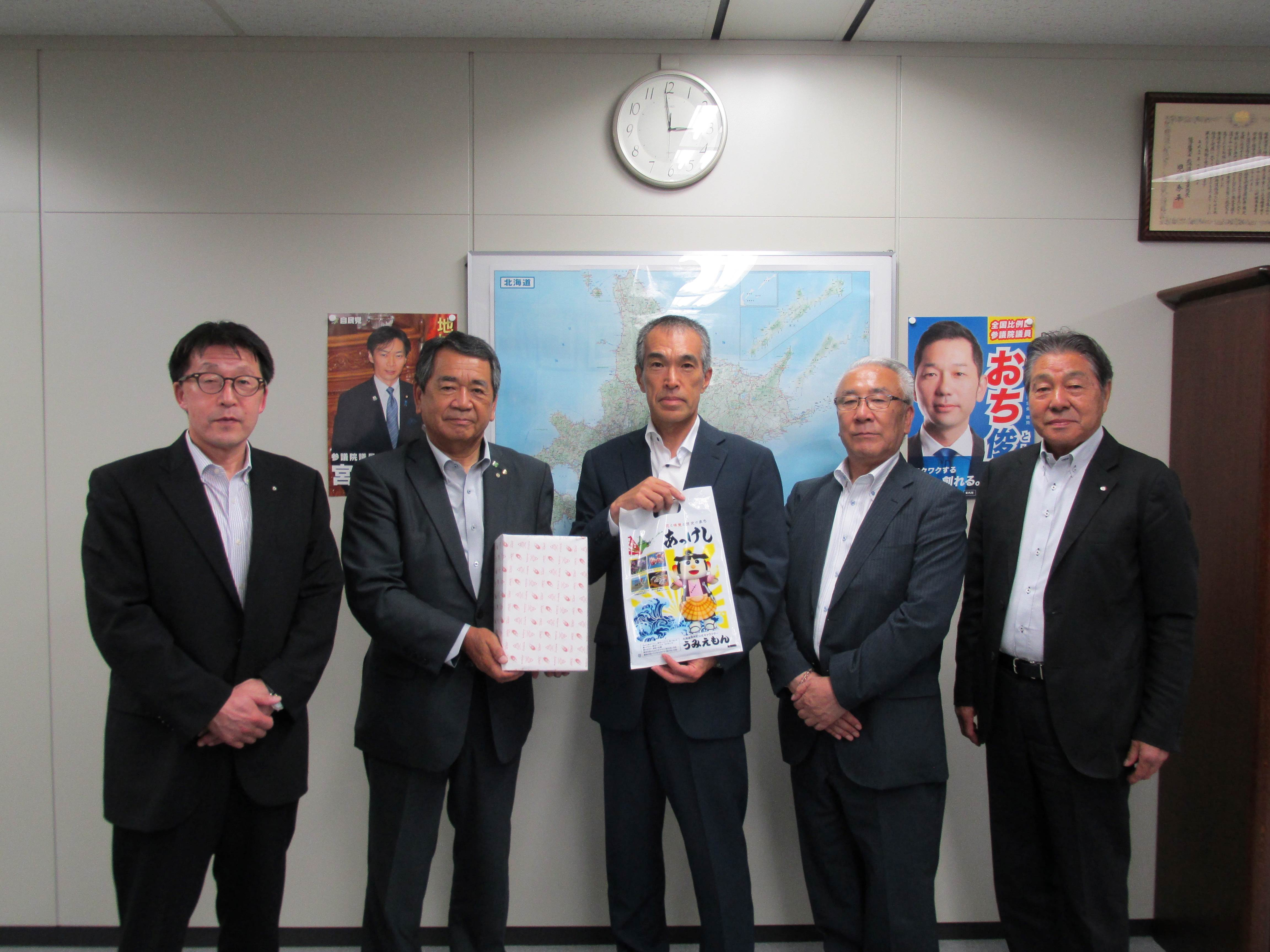釧路管内４商工会長が国定公園ＰＲで道商工連を訪問