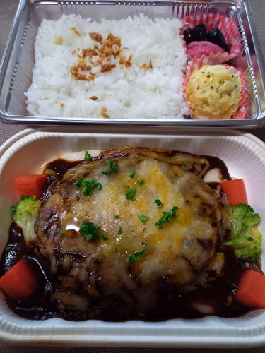 ハンバーグのチーズ焼き グラタン風