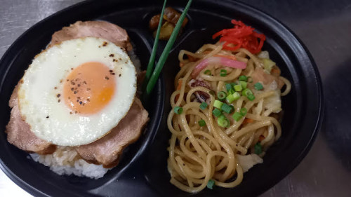 デリバリー・テイクアウト限定日替わりランチメニュー(￥800 税込)　10日(月)～15日（土）