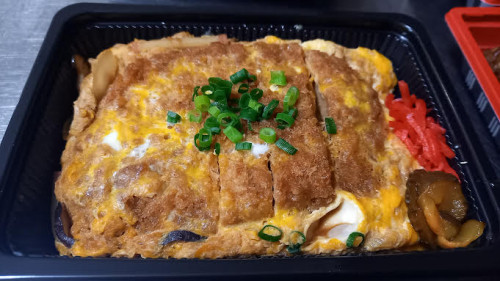 デリバリー・テイクアウト限定 日替わりランチメニュー ( ¥800 税込 ) 6日(月)～11日(土)