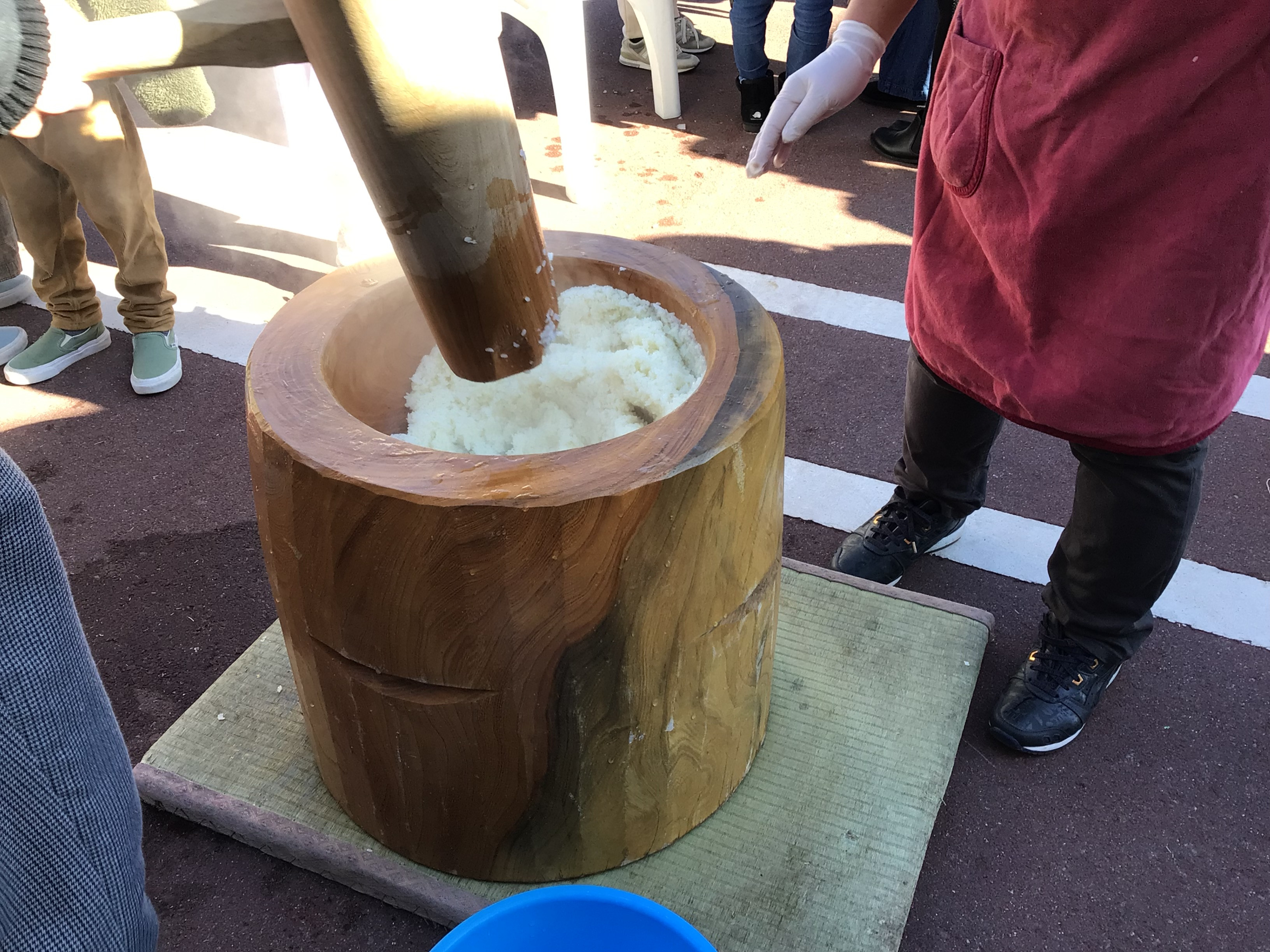 お餅つき大会は大盛況❣️