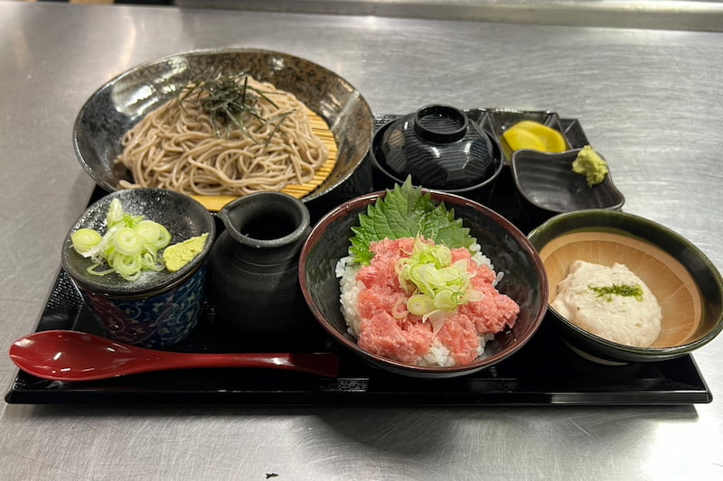 自然薯蕎麦ネギトロ御膳