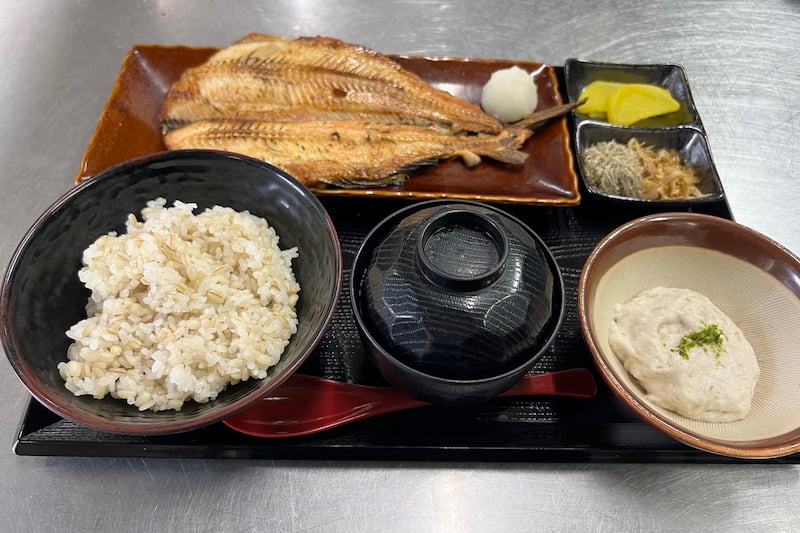 焼き魚御膳（自然薯付き）