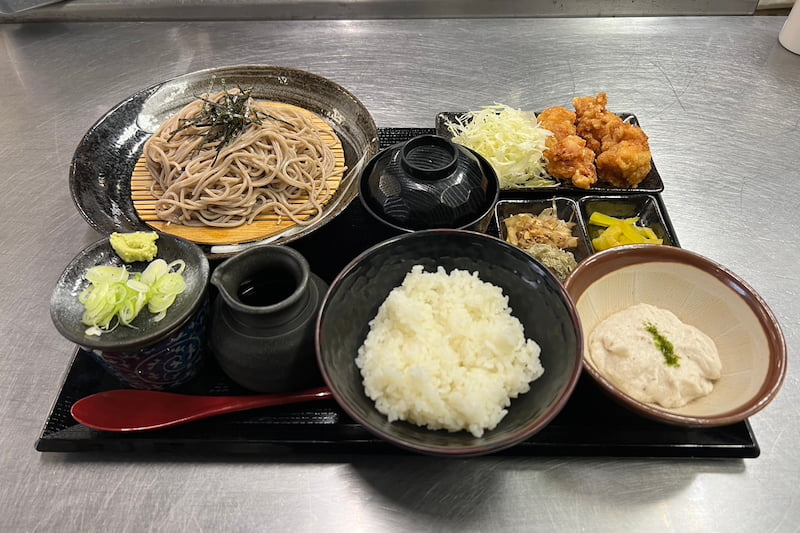 自然薯蕎麦唐揚げ御膳