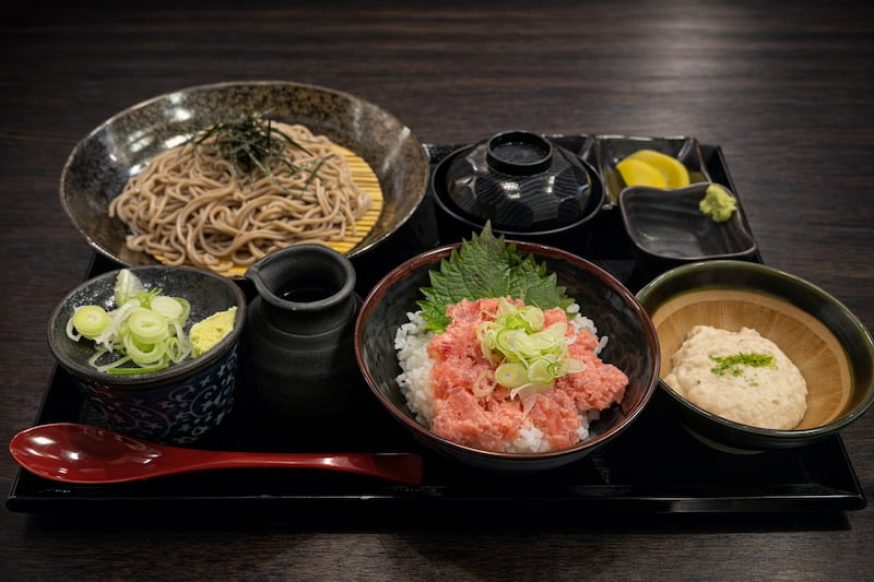 自然薯蕎麦ネギトロ御膳