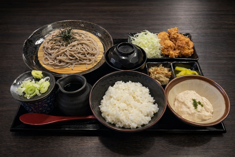 自然薯蕎麦唐揚げ御膳