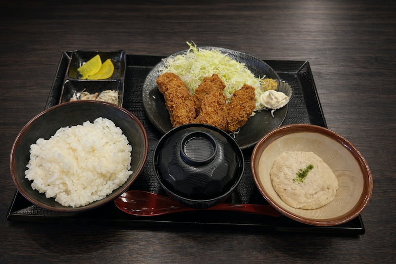 自然薯牡蠣フライ御膳