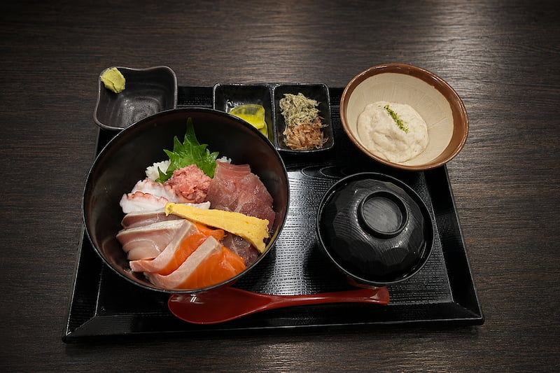 自然薯海鮮丼御膳