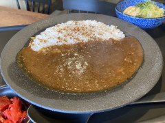 CROP’S英国ビーフカレー＆もち麦ライス