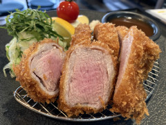 鹿児島黒豚フィレカツ　藻塩&ディジョンマスタード