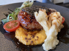 合鴨と東京Xのハンバーグ　トリュフバター&ジャポネーズ