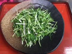 水菜と豆苗の炒め物