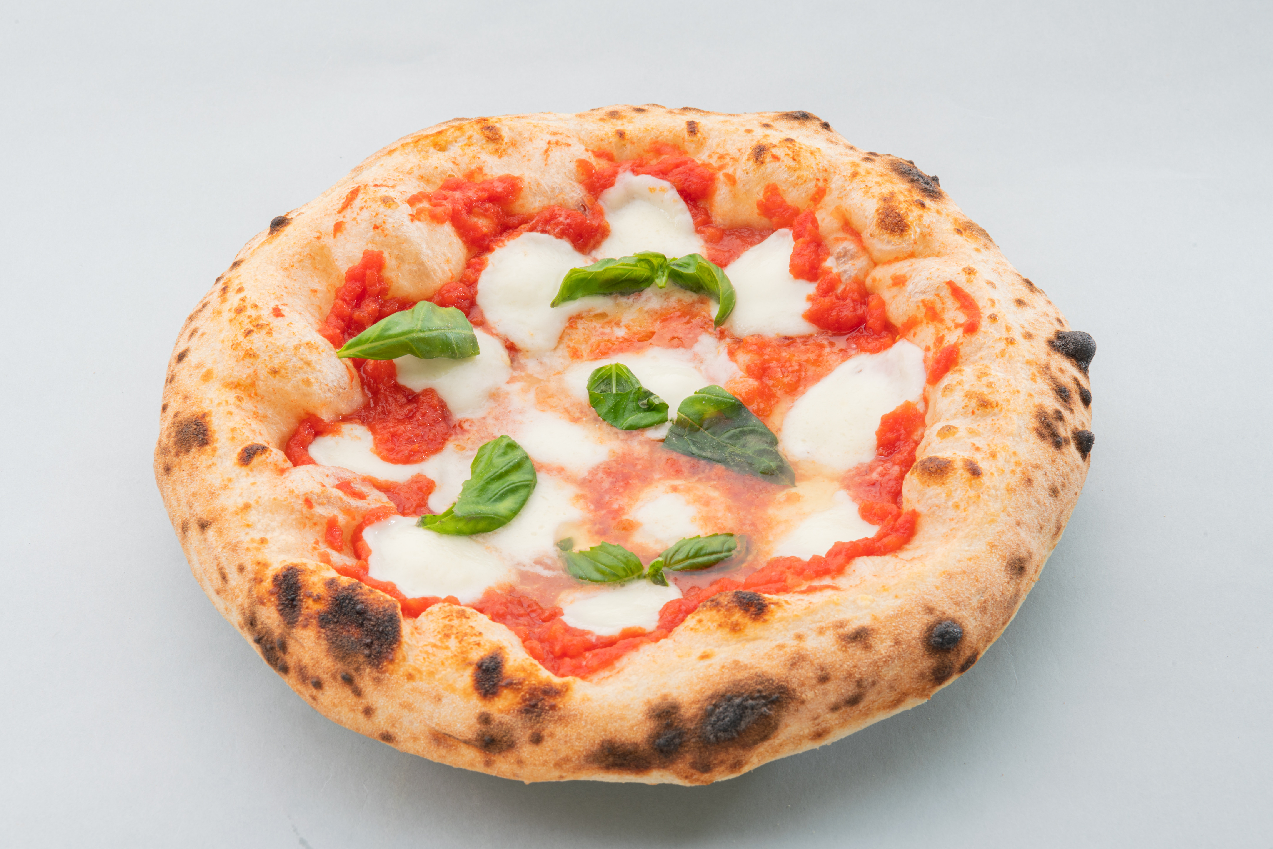 2 水牛のモッツァレラチーズのマルゲリータ Mサイズ25 Sサイズcm10円 Verde Pizza Factory