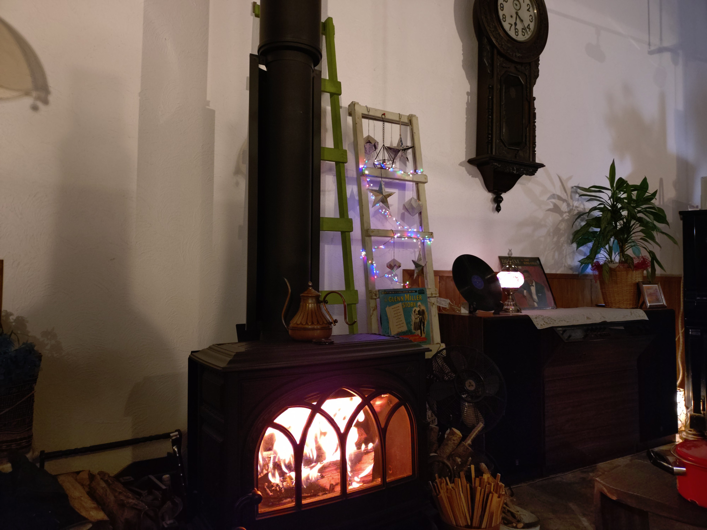 薪ストーブ🔥優しい暖かさで癒されてください☘️