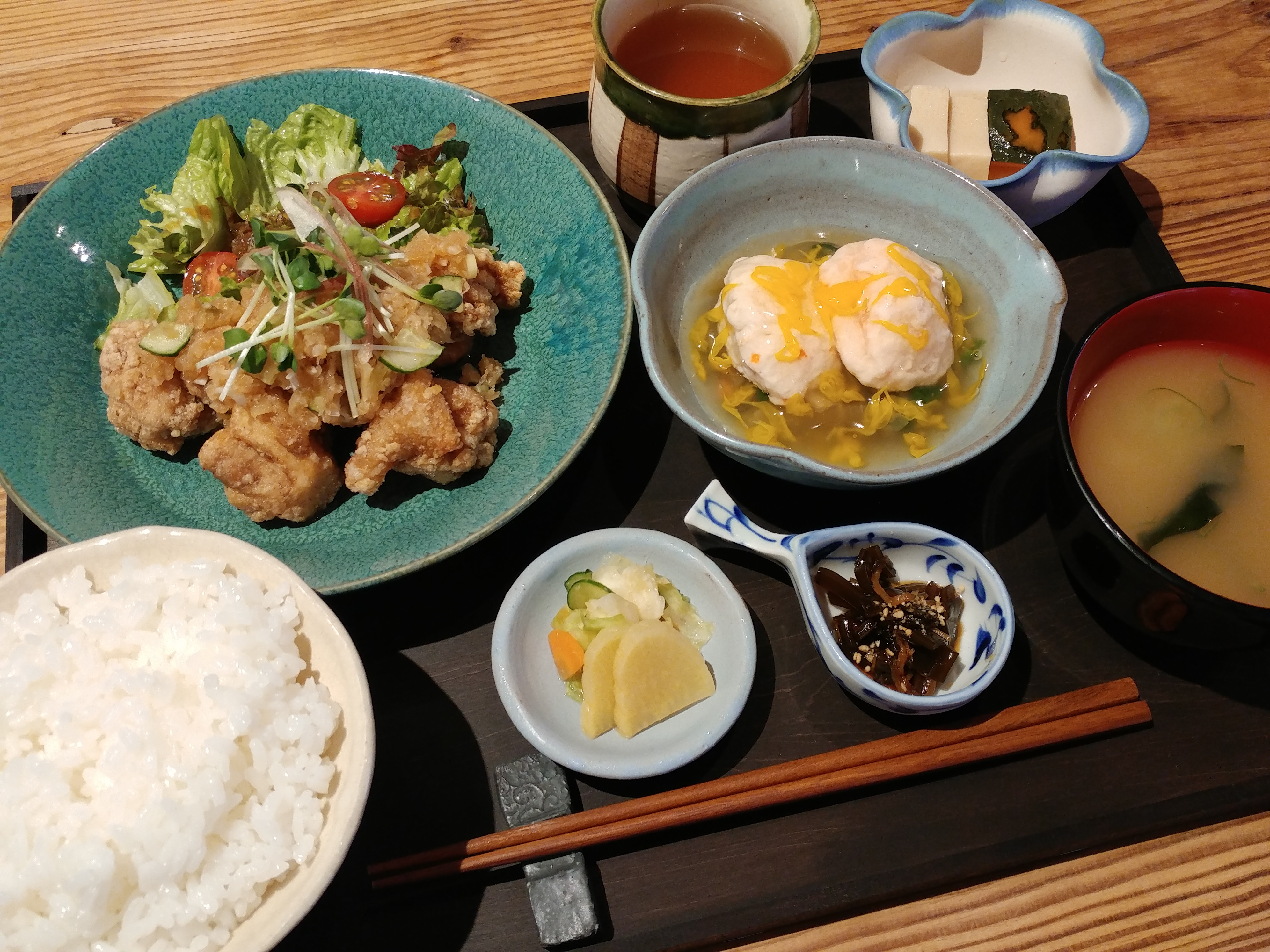 6/5㈯より期間限定ランチ  「鶏竜田の香味おろしポン酢 と あんかけカニしんじょう」