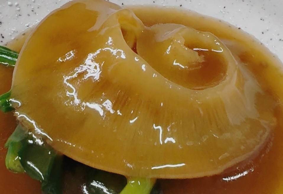 【期間限定】3月10日～22日まで　6600円コースにフカヒレ腹びれの煮込みを組み込みます。