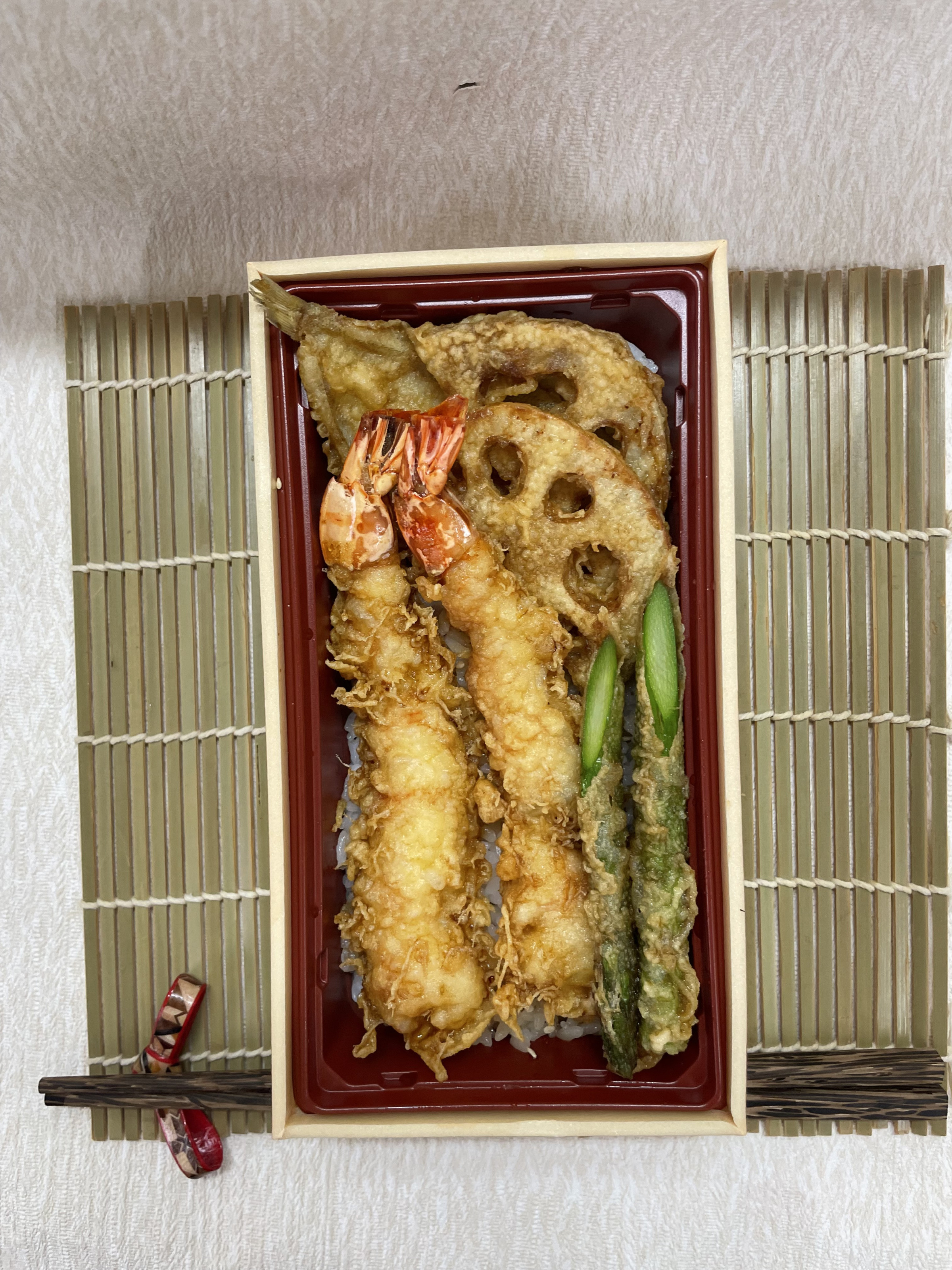 さんかつ上天丼・1512円（1400円＋税112円）