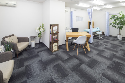 Da Binji サロンの院内１