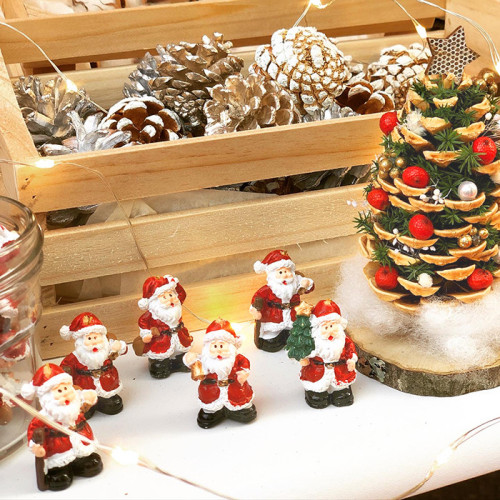 Santa Claus _2_700w.jpg