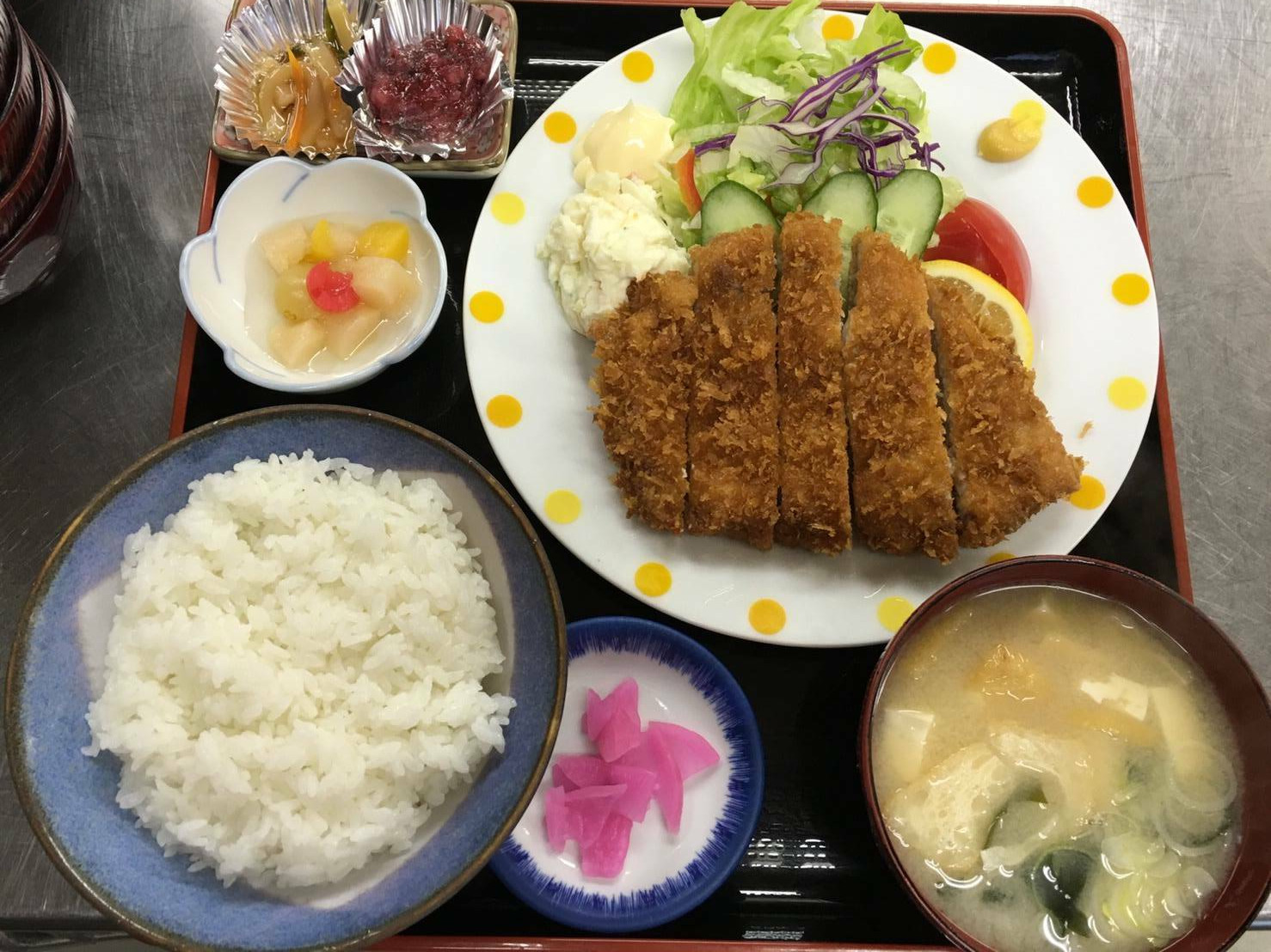 とんかつ定食 民宿 お食事処 平安荘