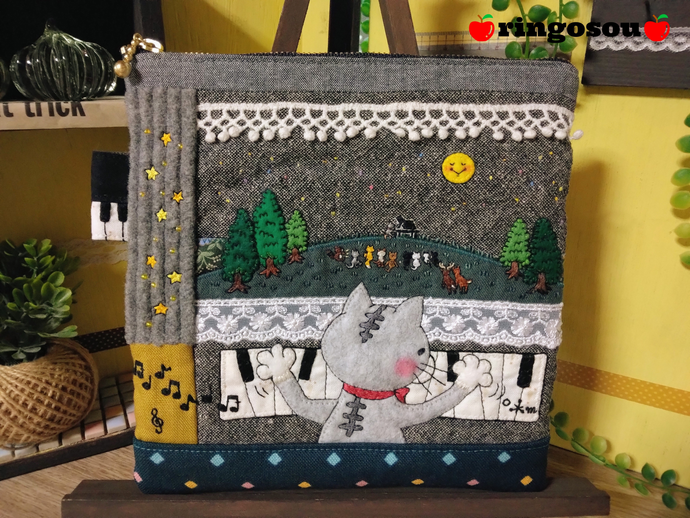 🍎【新作】月夜のピアノ演奏会🌕🎹アップリケ刺繍＊スクエアポーチ('ω')ノ
