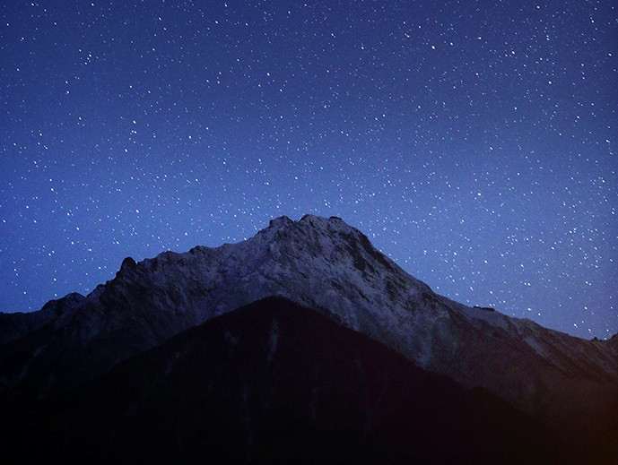 赤岳山頂と星空