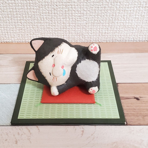 ちぎり和紙のカワイイごろ猫(黒猫の美味しい夢)