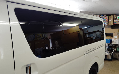 ハイエースフィルム施工②