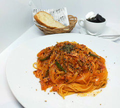 パスタランチ　【ナポリタン】　たっぷり野菜の安定した味の細麵パスタ