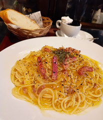 パスタランチ【カルボナーラ】卵の黄身と生クリームで、よりクリーミーな味わい