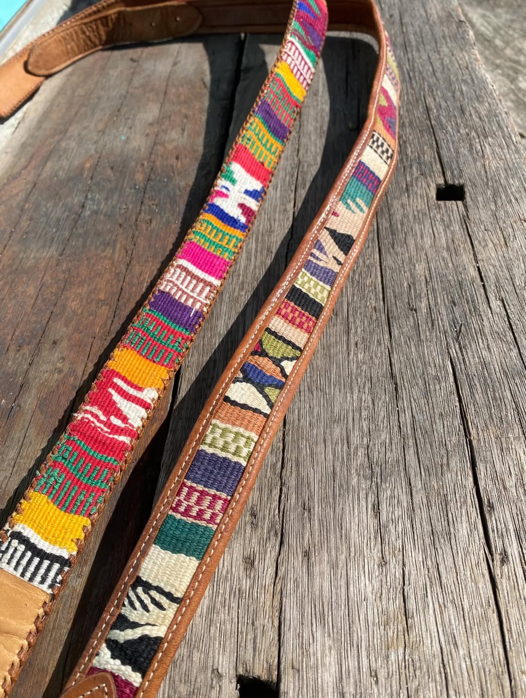 カラフルなレザーベルトはいかが？