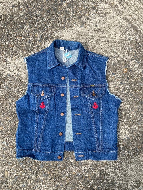 良い感じのデニムベストいかがですか！？ご来店お待ちしてます！！商品に関しての詳細はDMにてお問い合わせ下さい#esquimao#古着屋エスキモー#アメリカ古着#取手市古着屋#取手市ゆめみ野新取.jpg