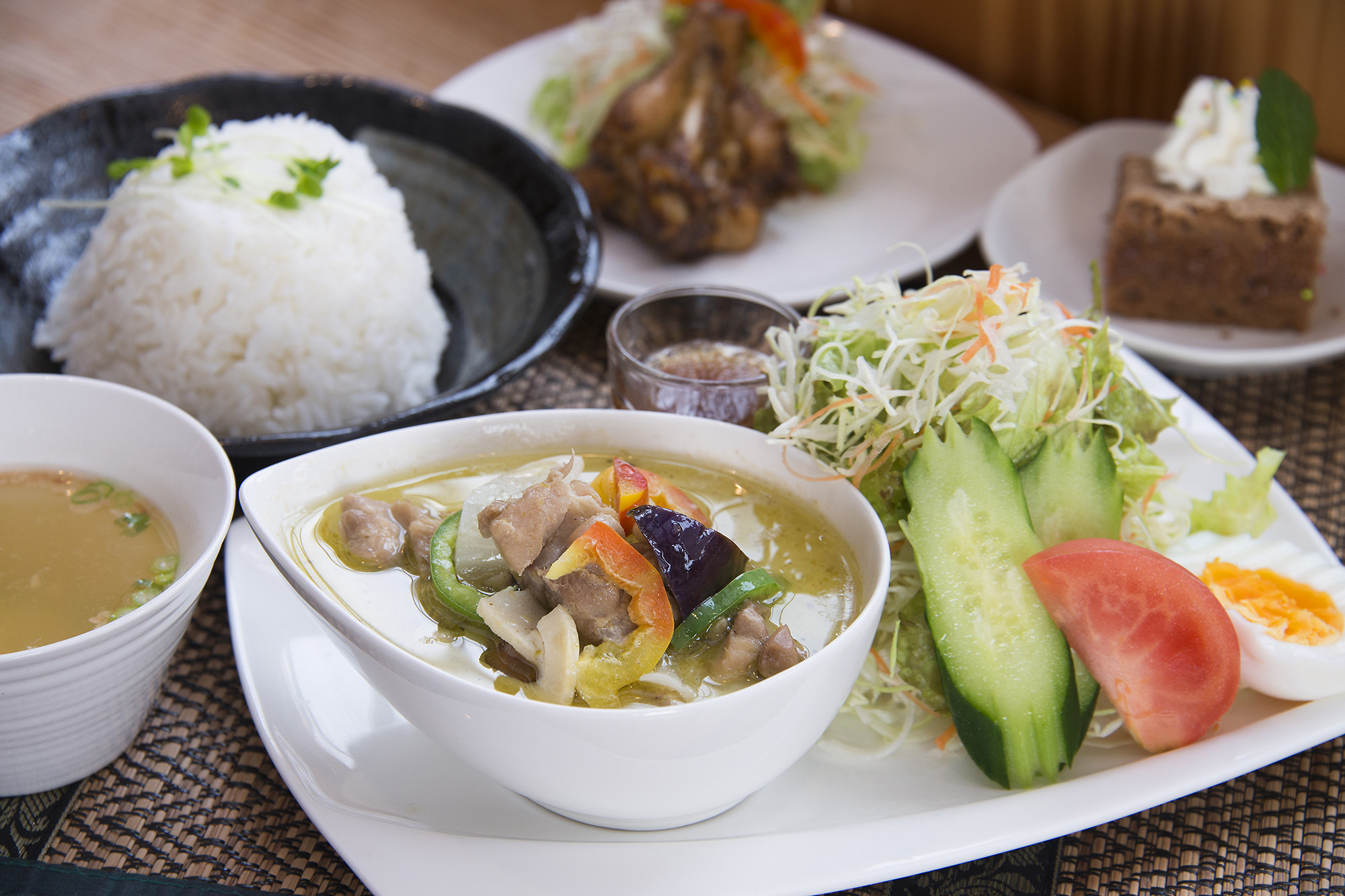 グリーンカレー green curry - 地元の無農薬有機野菜を使った