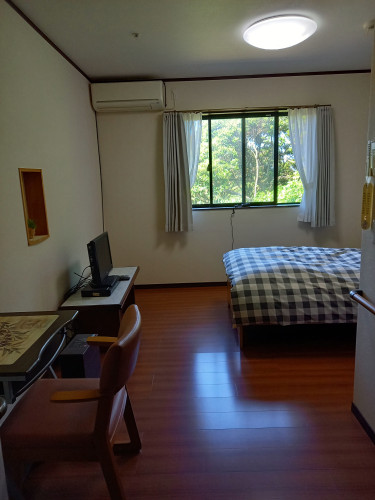 お部屋入り口（Room Entrance）