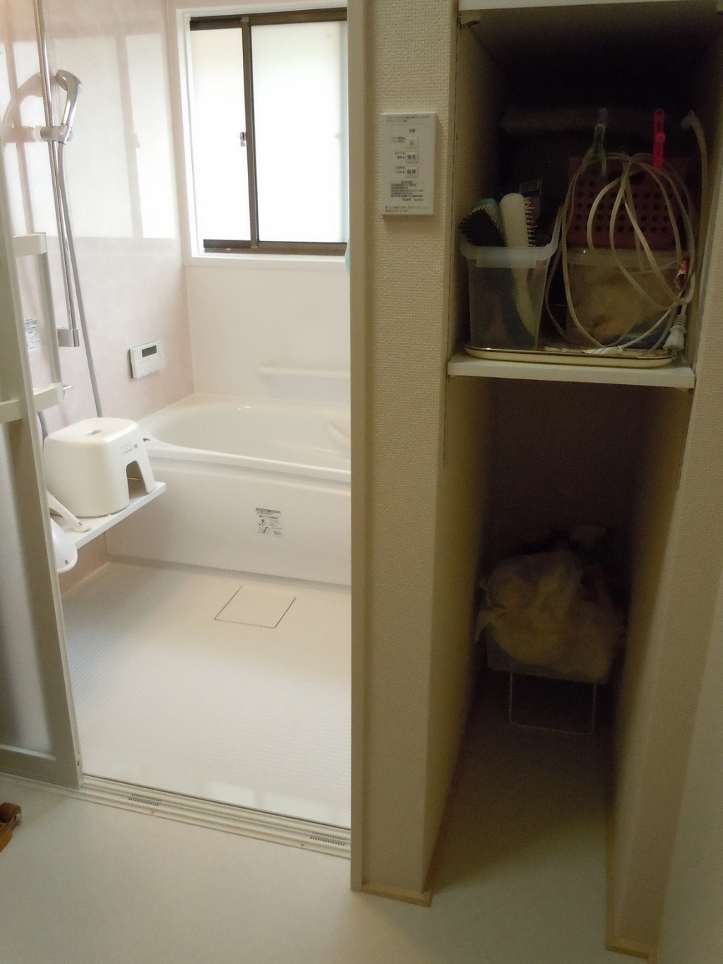 戸建て・浴室 デッドスペースを有効利用！