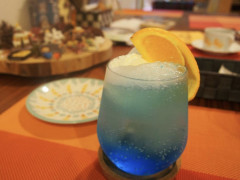 青いクリームソーダ