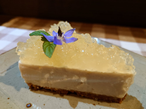 マッサマンカレーとレアチーズケーキ