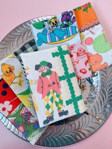 大切な本にブックカバーを／アニメ映画を2本