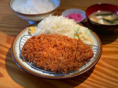 とんかつ定食.jpg