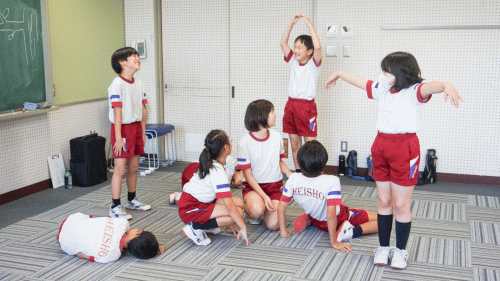 平章小学校にて演劇ワークショップを行いました