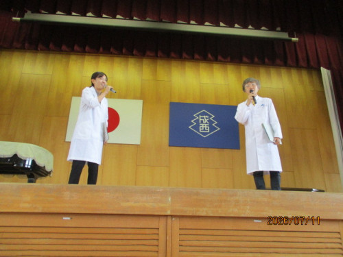 勝山市立成器西小学校に参加型演劇をお届けしました