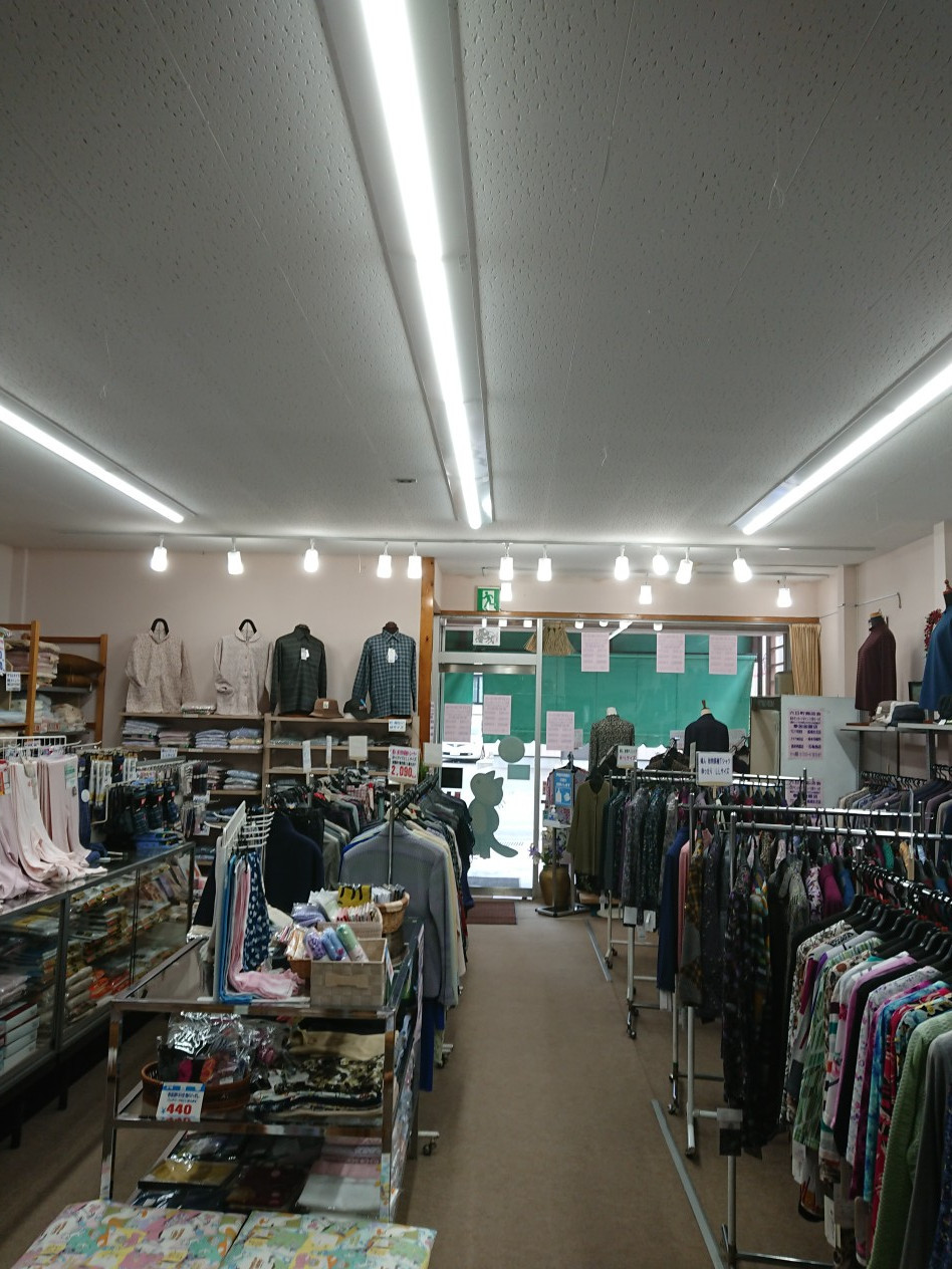 品質の良い日本製の婦人服を販売しております。