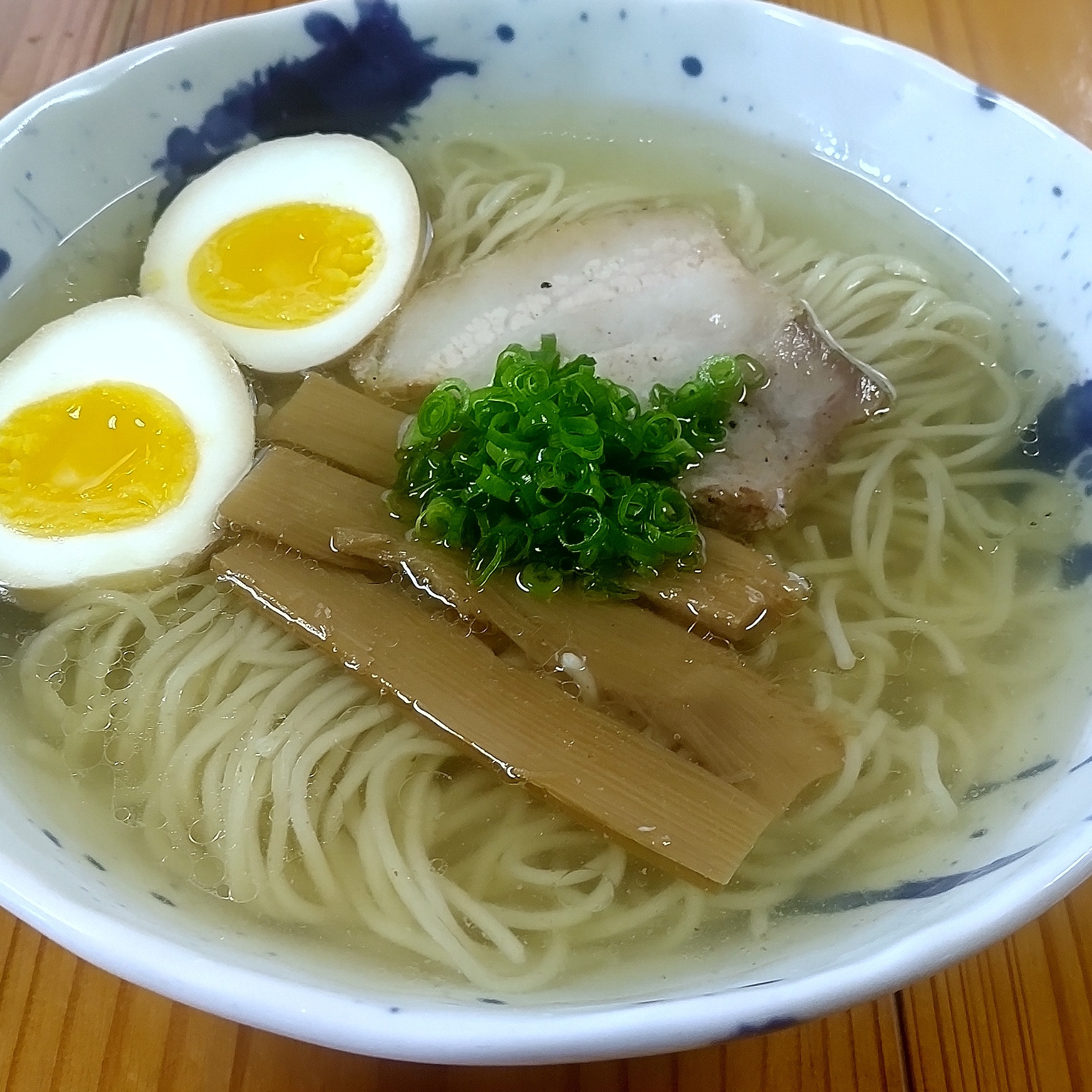 支那そば塩味玉入り