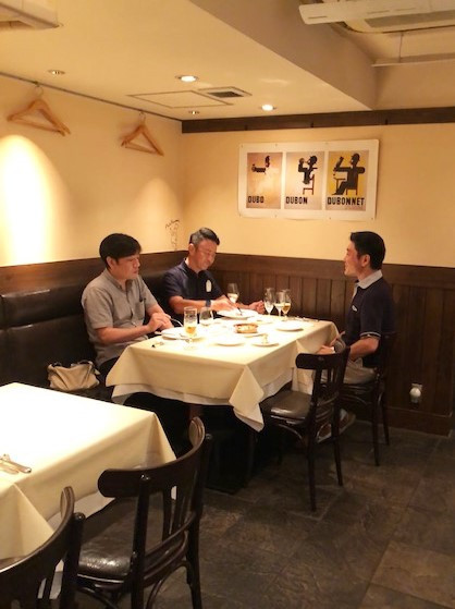 オープンキッチンのフロア