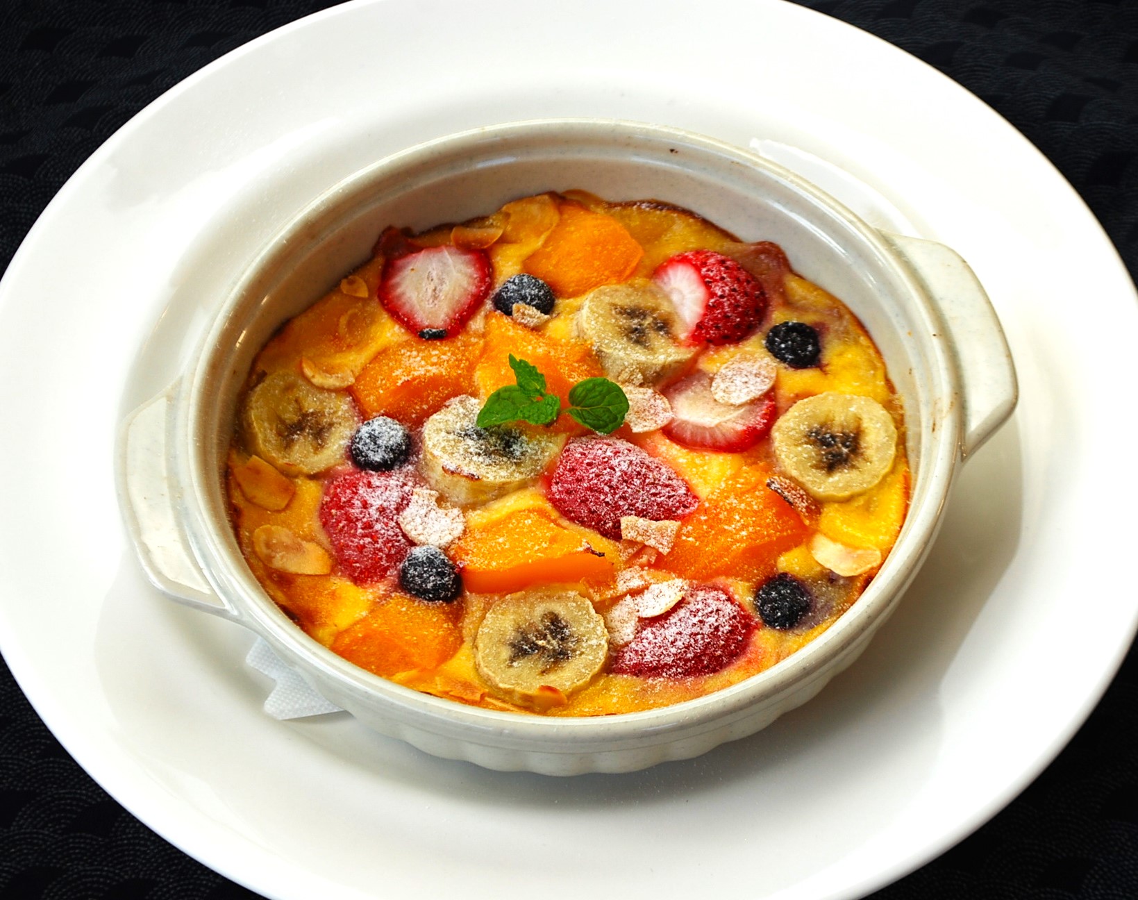 宮古島のフルーツグラタン（季節限定） - 楽園の果実