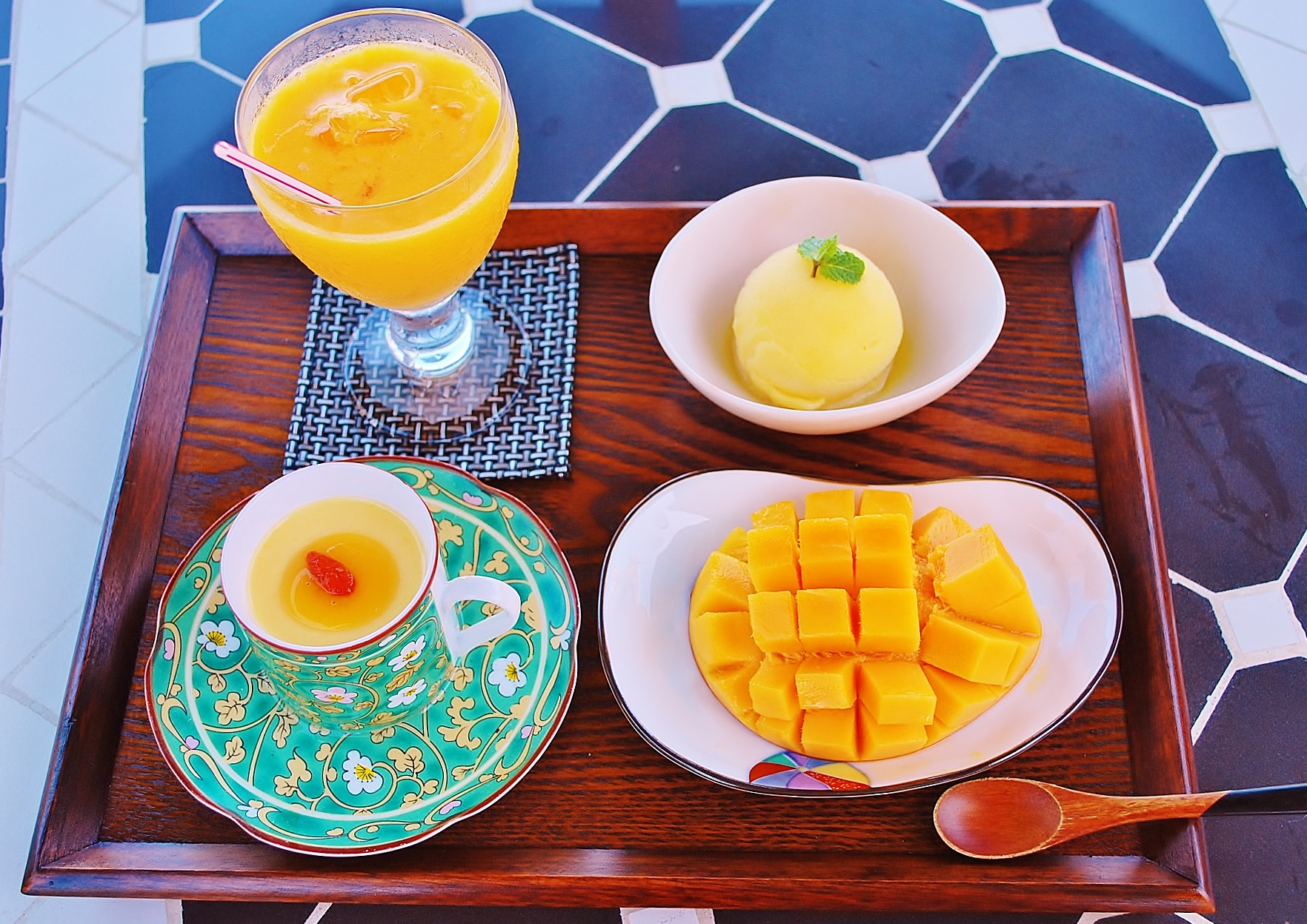 蔵出しgo-go-マンゴー - 楽園の果実